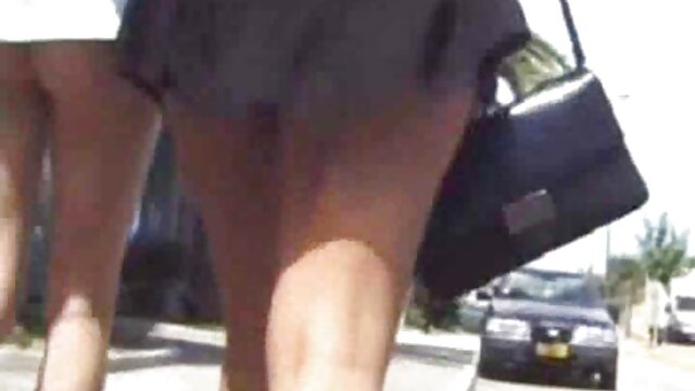인기 있는 :  조이 먼로라는 마른 금발의 여자는 그녀의 남자에 의해 받힌 도착 성인 영화 